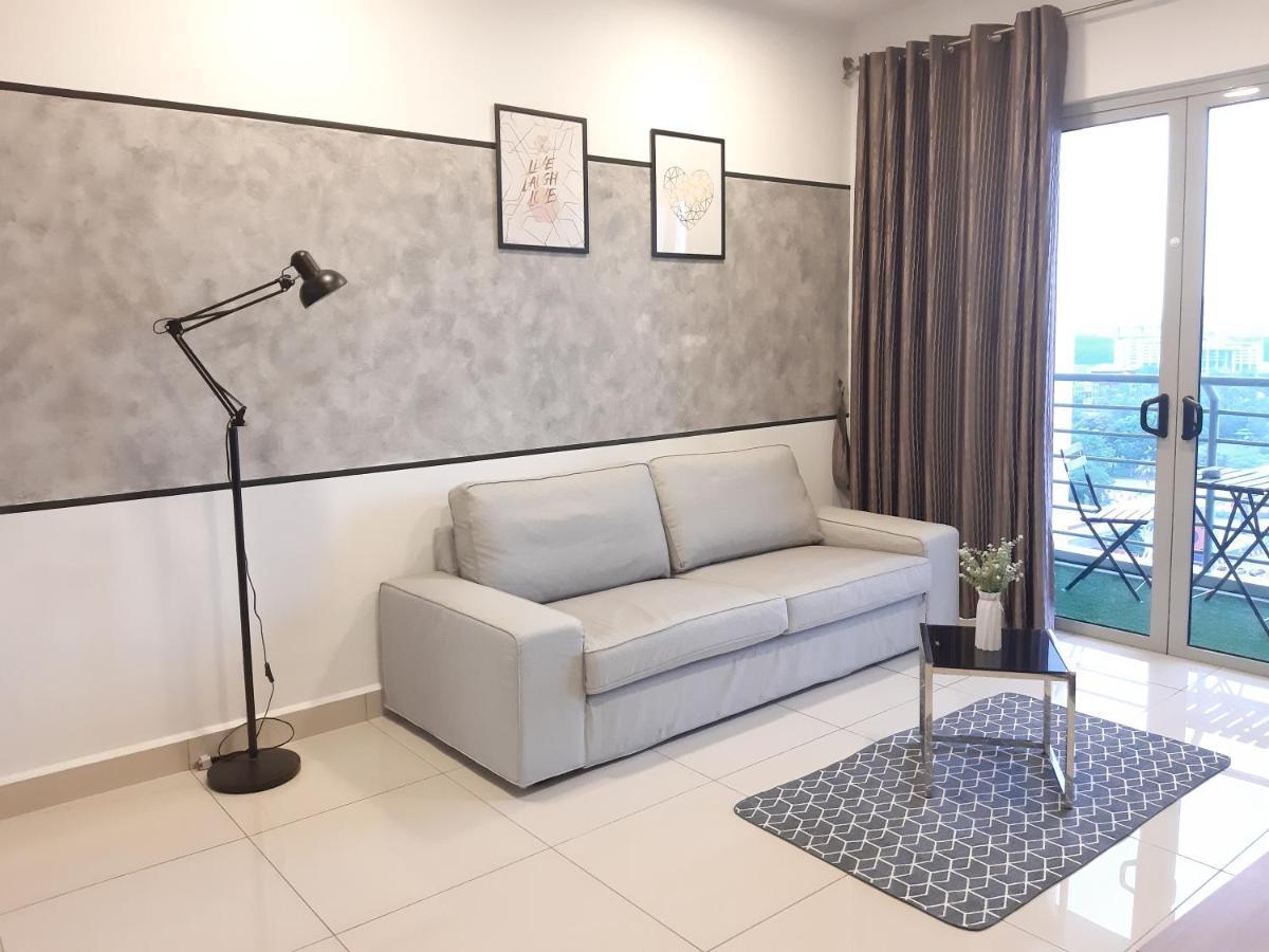 Residensi Flora Leilighet Seri Kembangan Eksteriør bilde