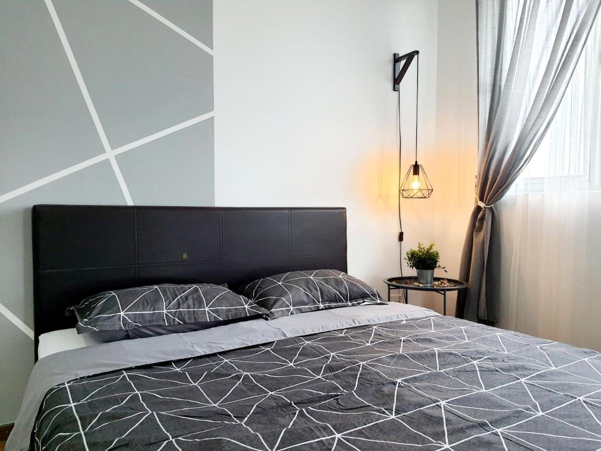 Residensi Flora Leilighet Seri Kembangan Eksteriør bilde
