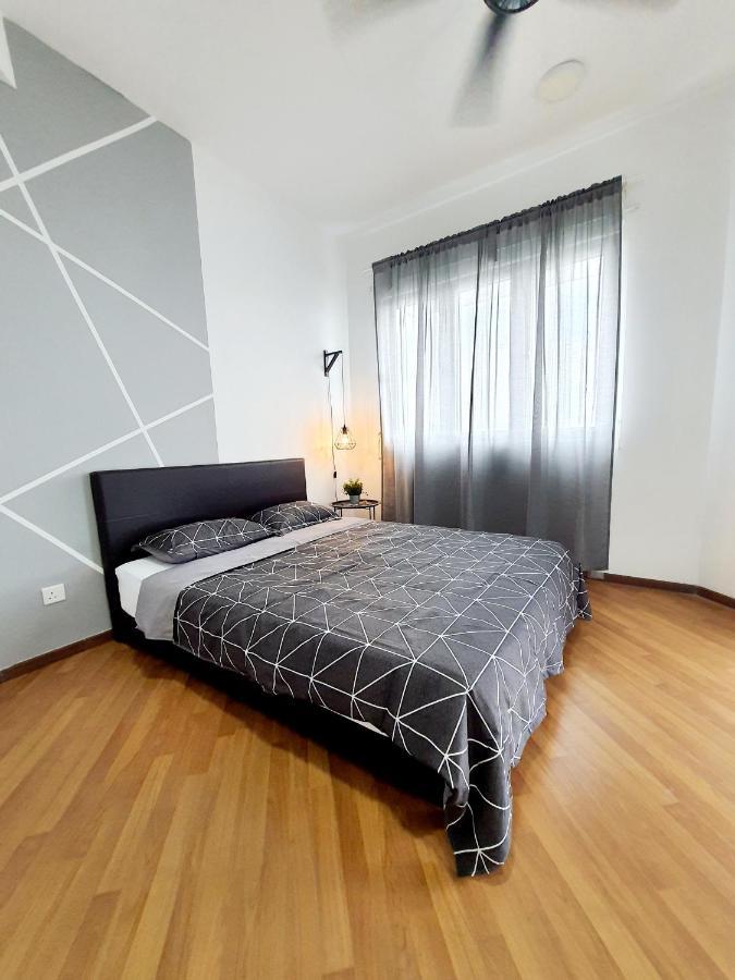 Residensi Flora Leilighet Seri Kembangan Eksteriør bilde